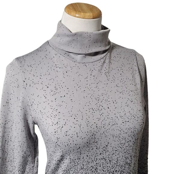 Athleta Flurry Gradient Turtleneck Women's Gray Black Athletic Ribbed Medium - Picture 5 of 10